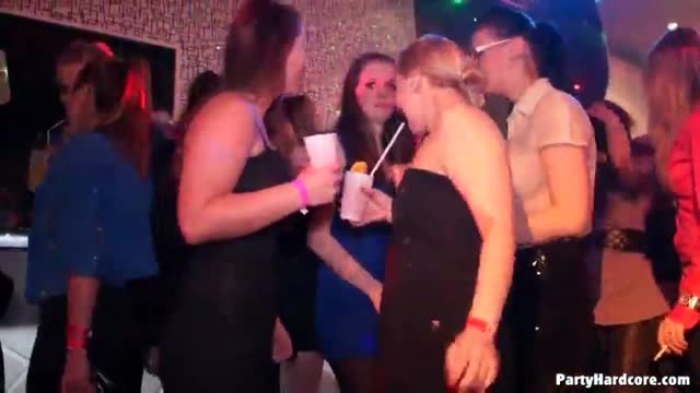 Donne mature che scopano al pub